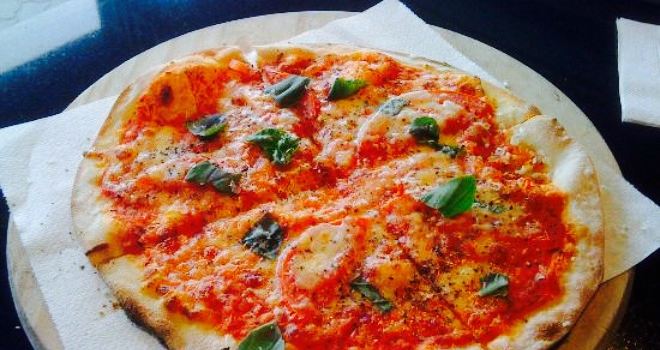 Heaven's Woodfire Pizza Waikanae