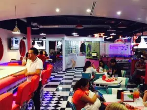 Retro Classic Diner