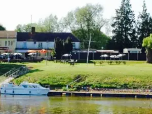 The Yew Tree Inn
