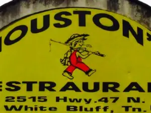Houston's Restaraunt
