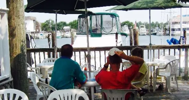 Gilligan's Waterfront Restaurant