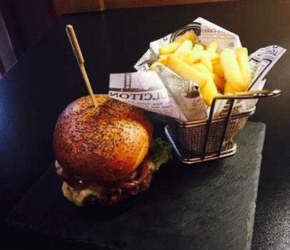 Hunters Sports Bar & Grill