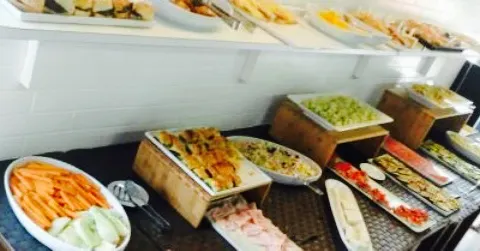 Haus Garden Cafe & Living in 加拉拉泰