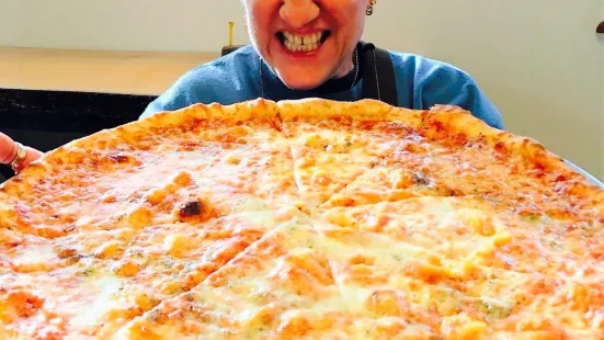 Mama Dar's Pizza
