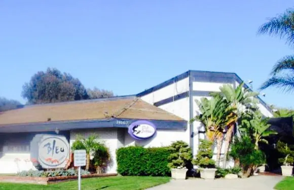 BLEU Restaurant & Dancing