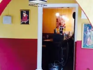 Bollywoods Restaurant and Bar