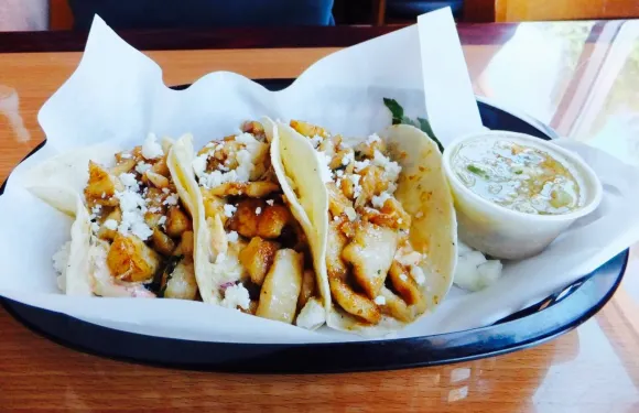 Los Reyes Restaurante Y Cantina