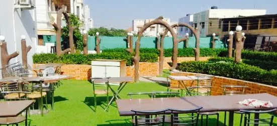 Palak Garden Restaurant