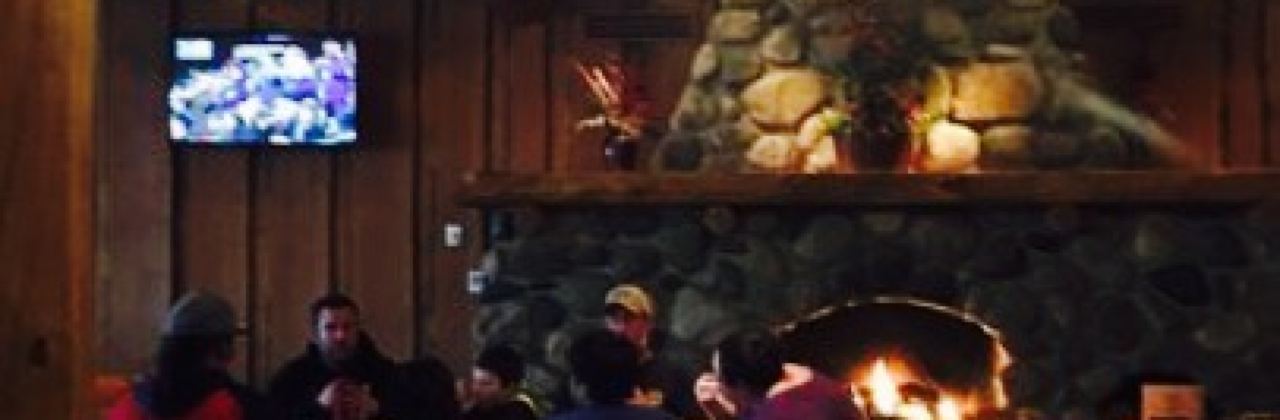 Red Tail Bar & Grill