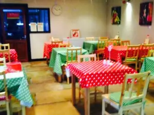 Robins Nest Coffee House and Cafe