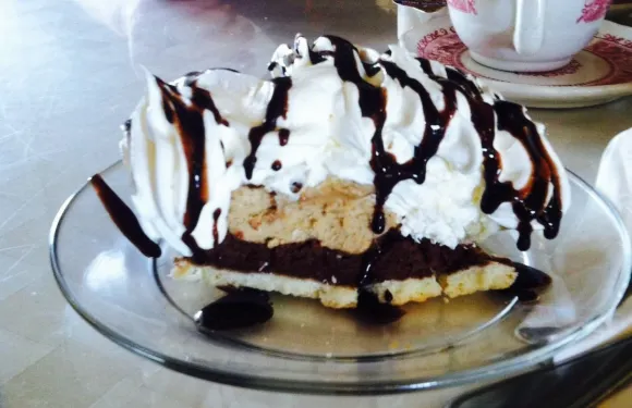 Happy House Restaurant