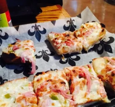 Uncle T's Oyster Bar