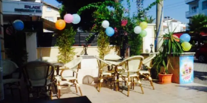 Fruit Burst Smoothie and Cafe Bar