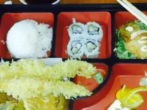 Sake Too Japanese & Thai Restaurant