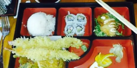 Sake Too Japanese and Thai