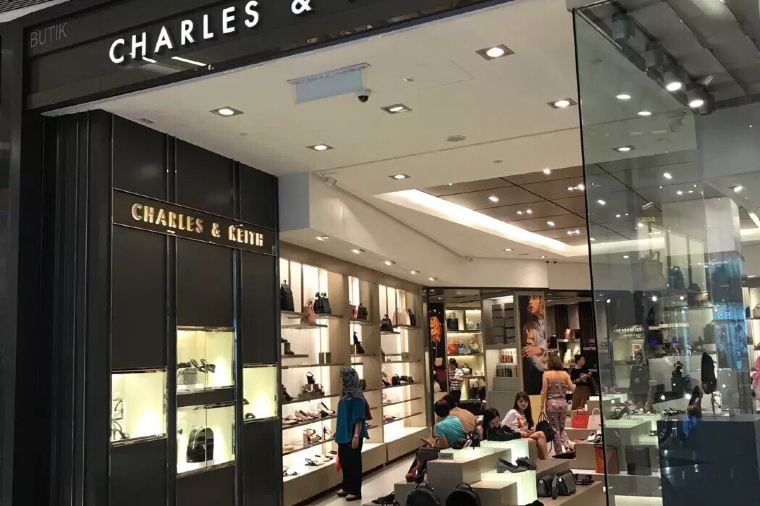 กระเป๋าแบรนด์ Charles & Keith