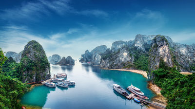 Sightseeing Boat Tours in Ha Long