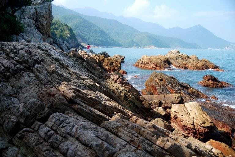 Shenzhen Yangmeikeng + Luzui Villa + Judiaosha + Jiaochangwei + Dapeng Suocheng One-day Tour