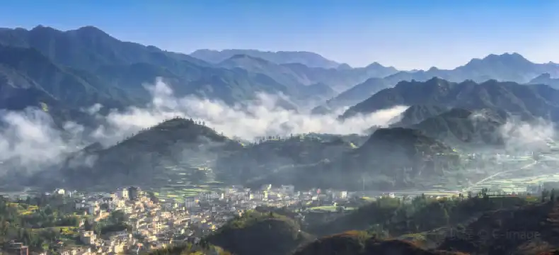 鄰近勞模徽菜文化園的酒店