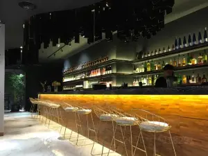 The Visionary Restaurant & Lounge