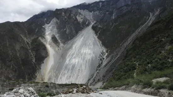 察瓦龍麗江臘排骨