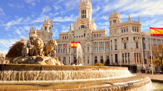 Madrid, Spain: A 1-day tour|Includes admission ticket to the Royal Palace and Prado|Chinese, English, Japanese and Korean guide available