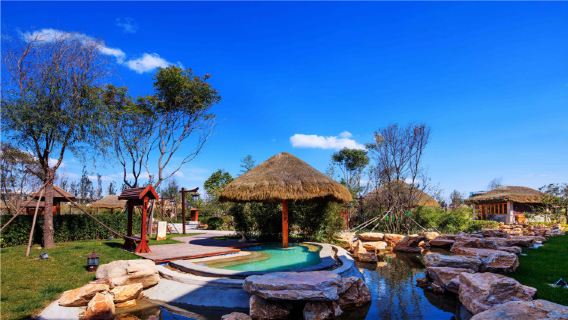 Ruige Wenquan Jiudian Hot Spring Center (yuangu'anjianguowenquanjiudianwenquanzhongxin)