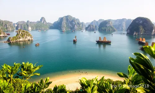 Ha Long Bay