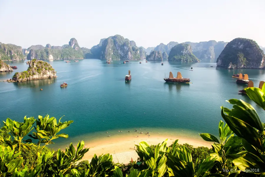 Ha Long Bay