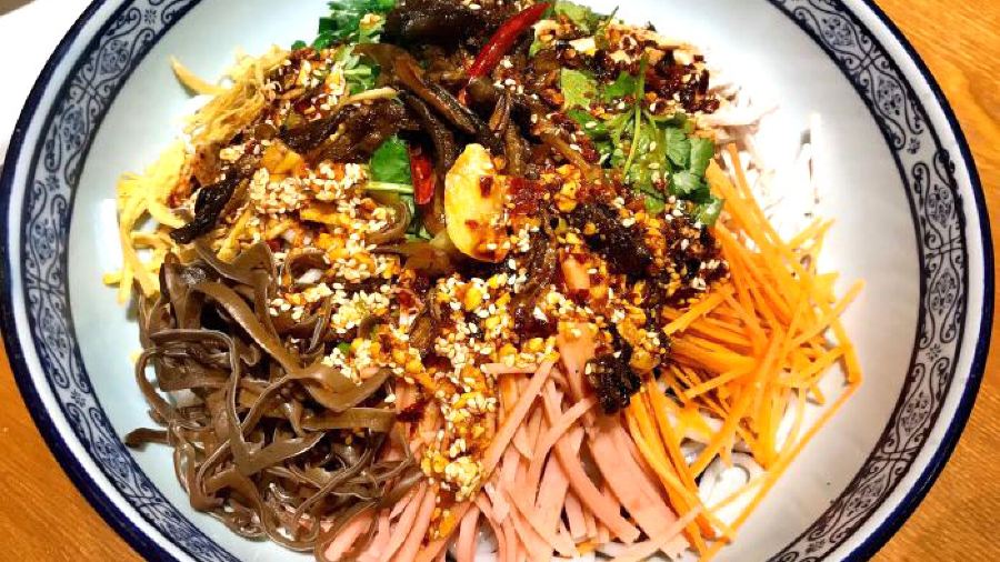 福照楼汽锅鸡饭店(龙腾店)