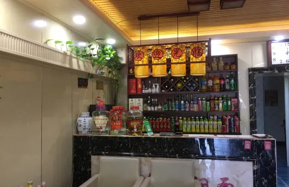 貝爾鐵鍋燜麵店