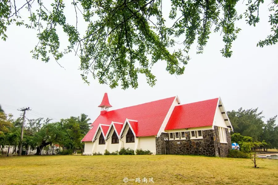 Notre-Dame Auxiliatrice de Cap Malheureux