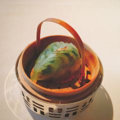 LUNG KING HEEN User Photo