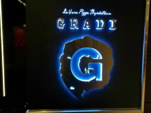 Gradi Crown