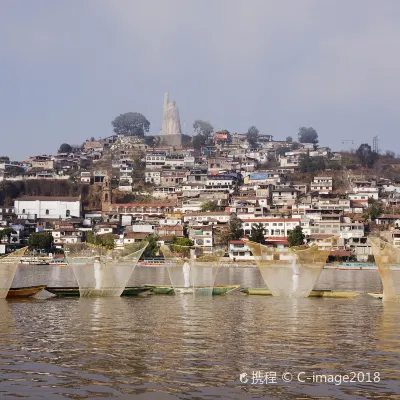 Parque Ecoturístico Lázaro Cárdenas周辺のホテル