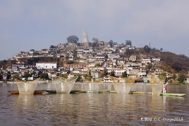 Vé máy bay Morelia Karachi