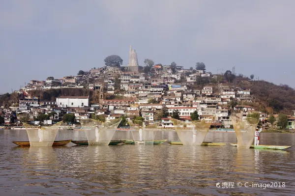 Hotels near Mirasierra Park