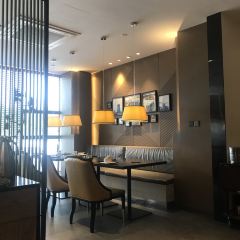 THE ONE 여행 사진