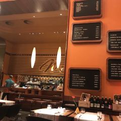 Menza Restaurant and Cafe User Photo