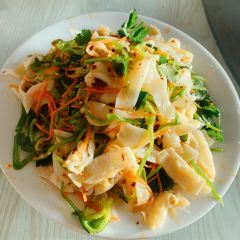 鲲鹏居特色饭店(铁锅炖店) User Photo