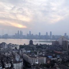 南昌東方豪景花園飯店（滕王閣八一廣場店）·怡景旋轉餐廳張用戶圖片