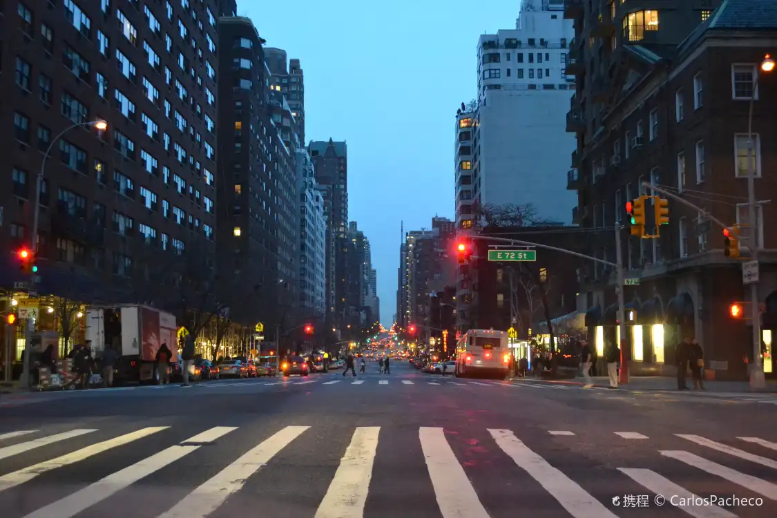 Hotels near E 84th St