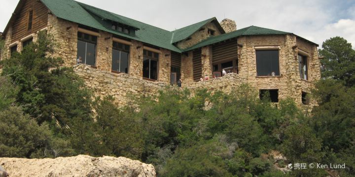 Canyon Lodge