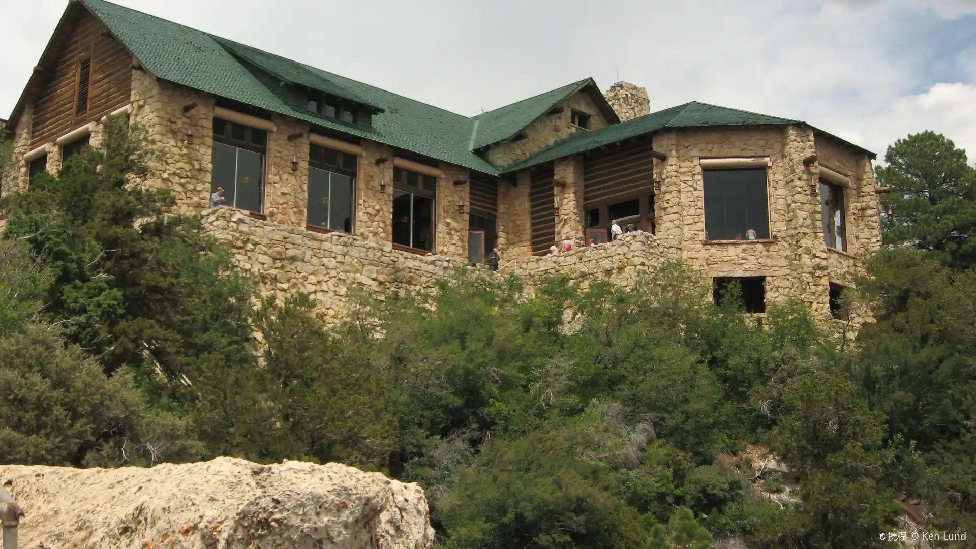 Hotels near Canyon Lodge