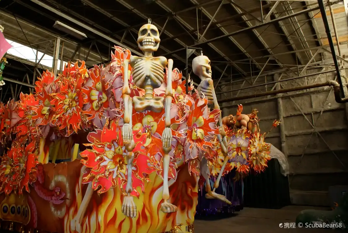 Hotels near Mardi Gras World