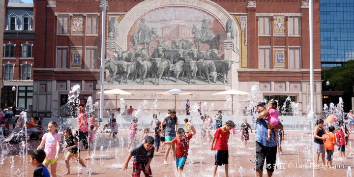 Sundance Square Plaza
