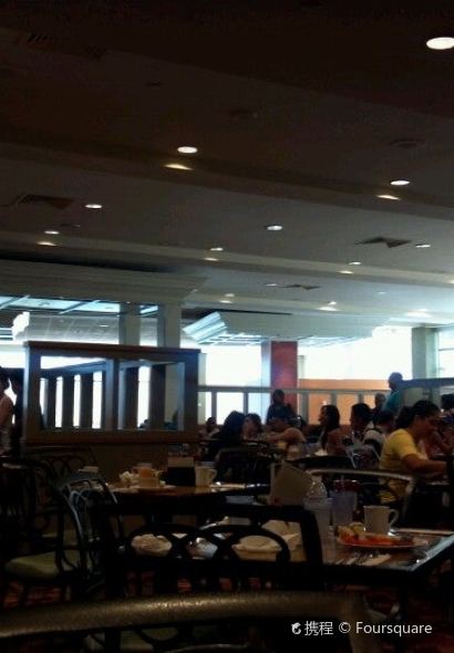 Windows on the River Buffet