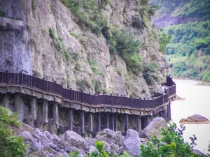 Mingyue Gorge