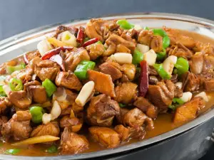 俭寨小公鸡新疆菜·大盘鸡·烧烤(云通店)