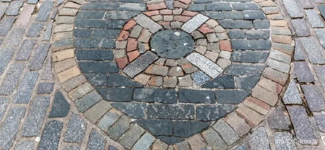 The Heart Edinburgh's Old Town: The Royal Mile